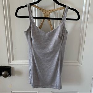 Lululemon Workout Tank / Size 6